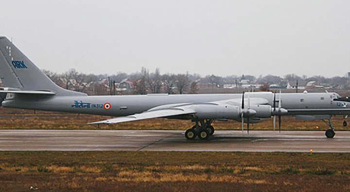 Tu-142